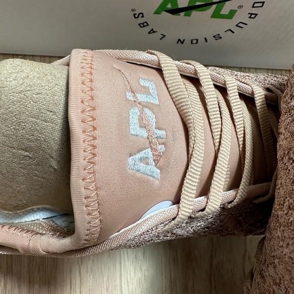 New with Box APL Rose Gold Tech Phantom Sneakers 8.5 - Picture 8 of 14